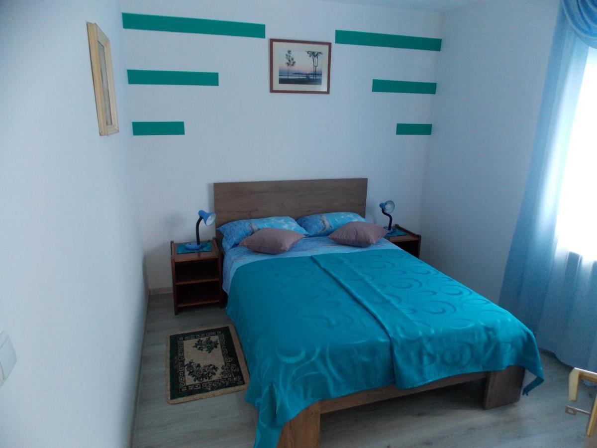 Hanifa Apartmani Rovigno Esterno foto