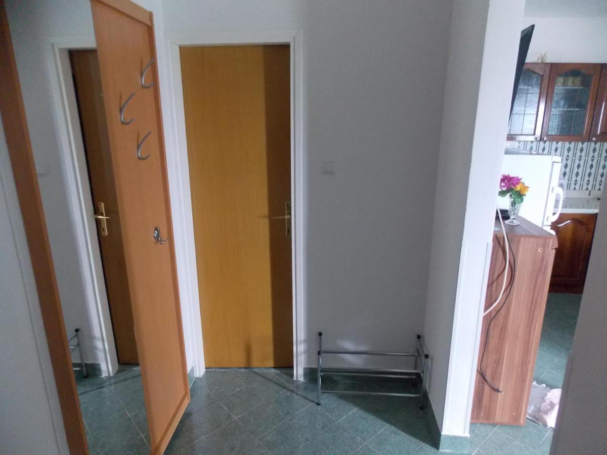 Hanifa Apartmani Rovigno Esterno foto