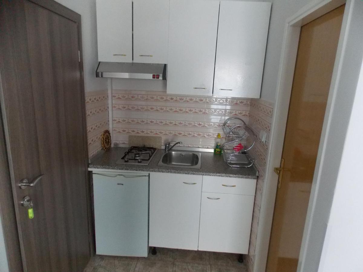 Hanifa Apartmani Rovigno Esterno foto
